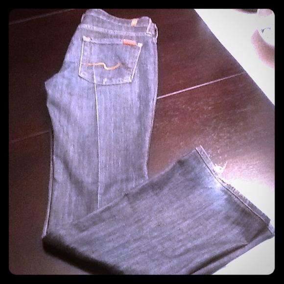 "7" jeans - SZ 29- Great condition!