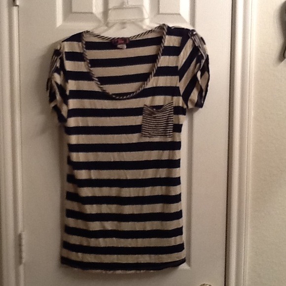 Bundle for @lizm Tan and Navy Tunic
