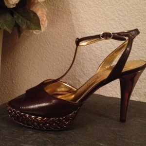 ⚡️⚡️Bronze Leather Heels⚡️⚡️