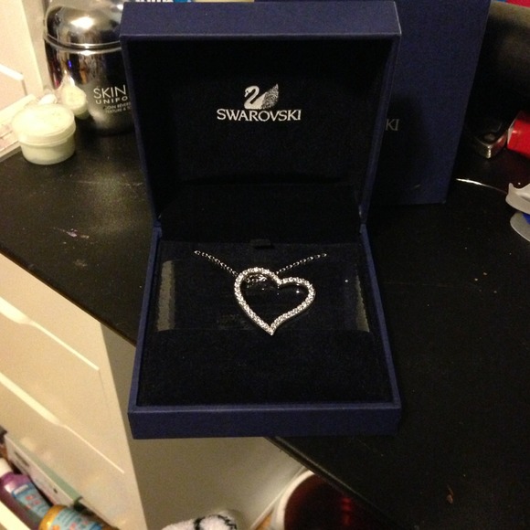 Swarovski Heart Necklace - Picture 2 of 3