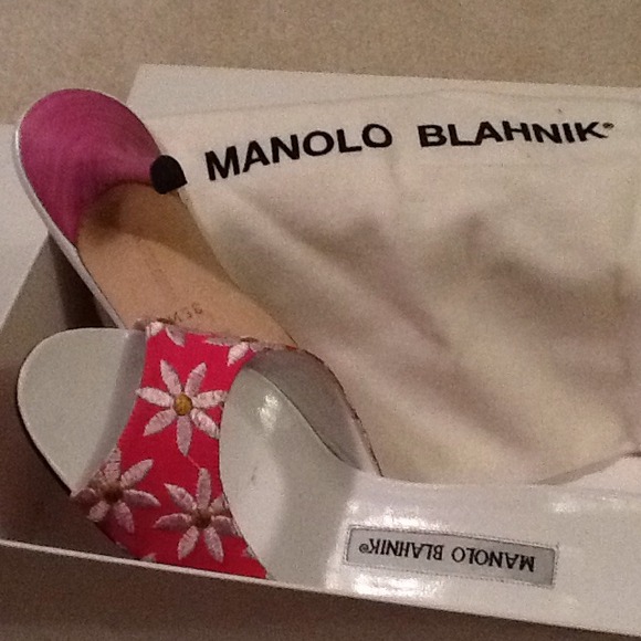 Manolo Blahnik Fun Slides - Picture 3 of 3