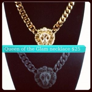 Lion Head necklace Brand NEW