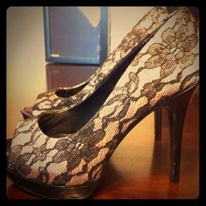 Shoes - 💟Reduced💟New Lace heels Shoes - 💟Reduced💟New Lace heels