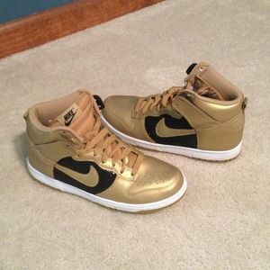 Never worn Nike high tops