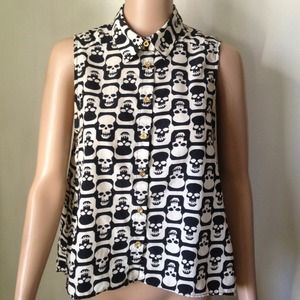 Chiffon Skull Sleeveless High Low Collared Shirt
