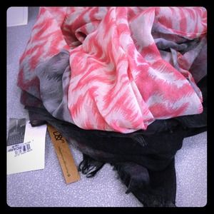 Scarf-pink/peach, grey accent