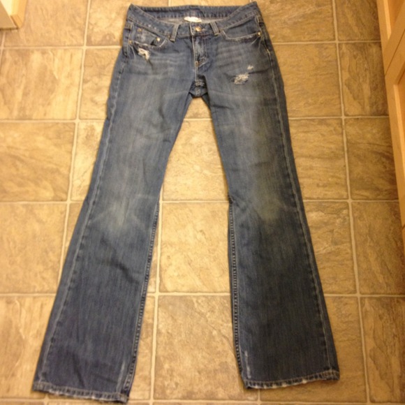Super flattering banana rep jeans