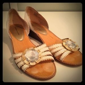 Marc Jacobs slides copy by Chinese Laundry