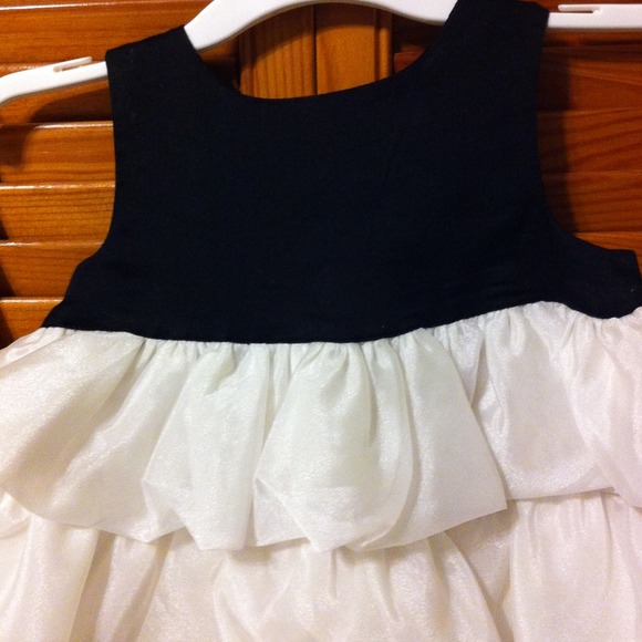 Dress - Picture 3 of 3