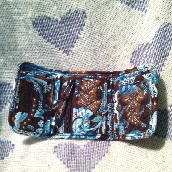 SOLD! Vera Bradley bag and wallet - Picture 3 of 4