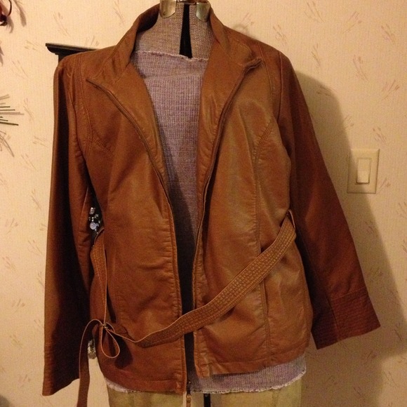 HOLD THRIFTYONE Cato zip up belted jacket 22/24