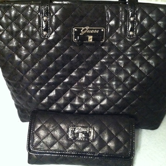 🔒RESERVED🔒Guess Tote & Wallet New/Used
