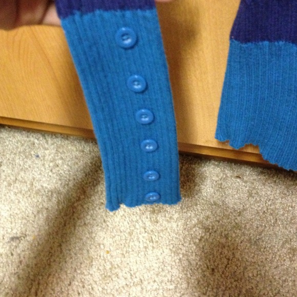 Sweater - Picture 2 of 3