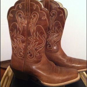 *REDUCED* Western boots