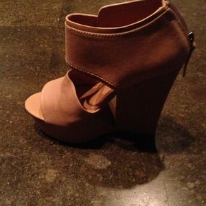 Never been worn LAMB wedges