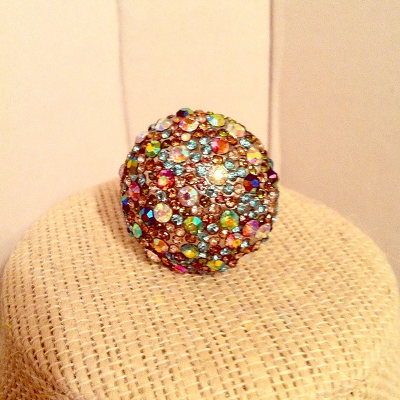 {Sold} Sparkly ring