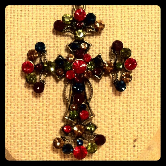 {SOLD} Cross beads necklace