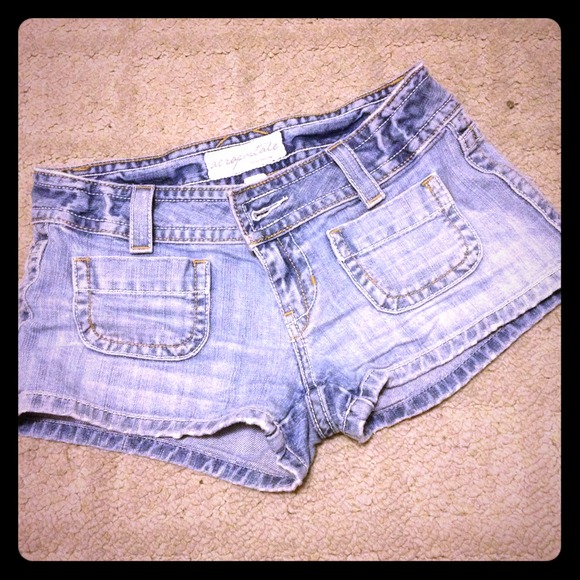 Vintage Aeropostale Light Wash Denim Jean Shorts Size 3/4 - Picture 1 of 2