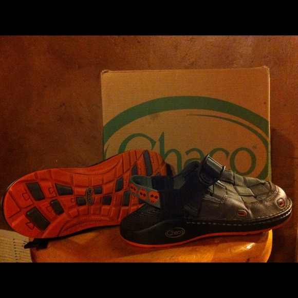 🍭🍭Chaco boy's size 3🍭🍭RESERVED🍭🍭