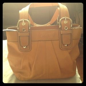 Mustard leather Coach bag