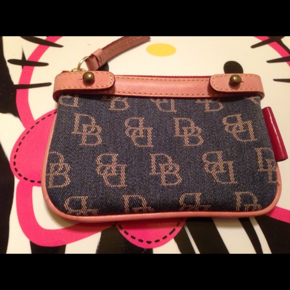 SOLD📍📍📍Dooney & Burke coin purse