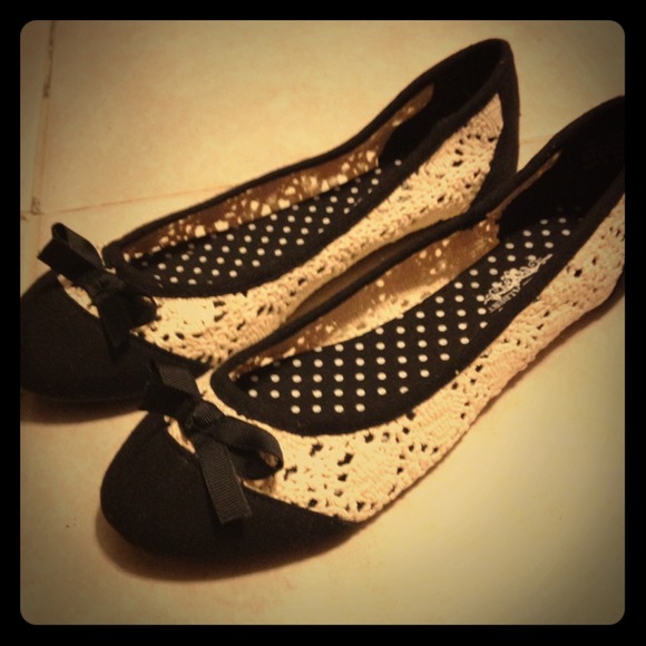 🚫SOLD- Crochet flats!