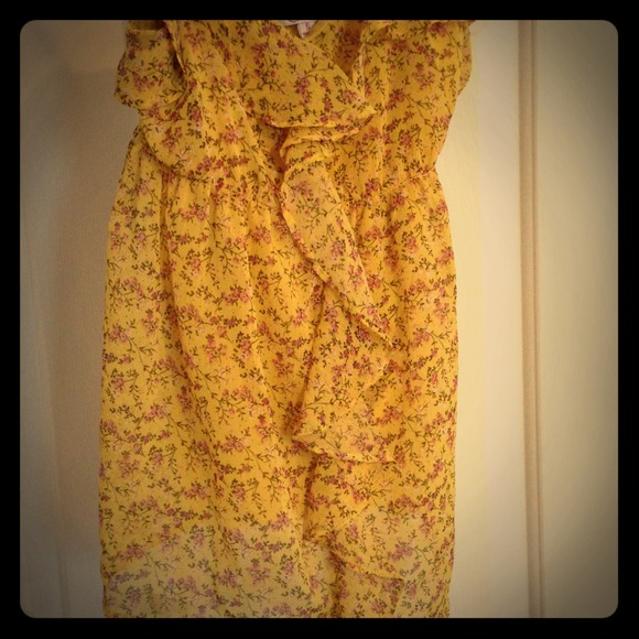 🌟SOLD🌟Yellow Small with floral