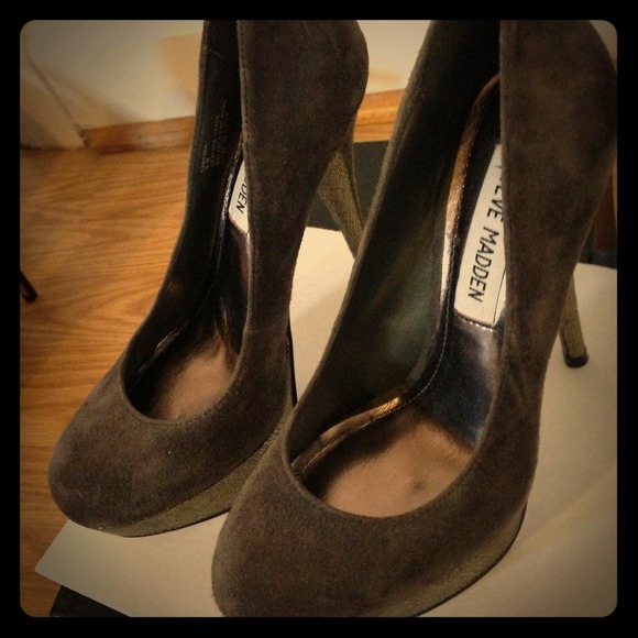 🌟SOLD🌟Steve Madden size 6