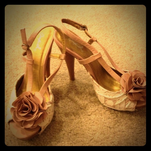 Rose high heel