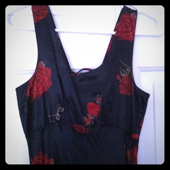 Sateen Black with Deep Red Roses