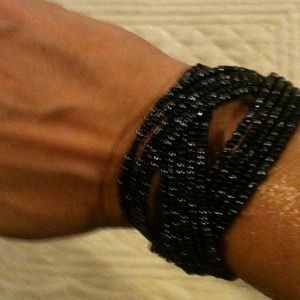 Twisted beaded bracelet