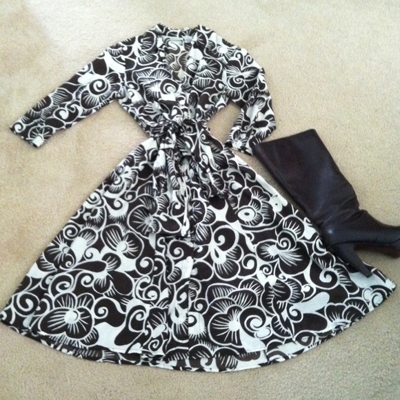Tea Length Swirl Flower Pattern tie dress