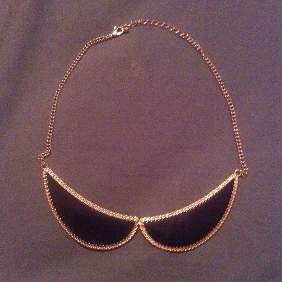 Peter Pan Collar Necklace