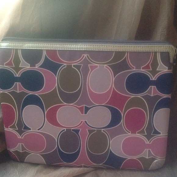 Coach IPad sleeve. Sized for other tablets as well - Picture 1 of 3