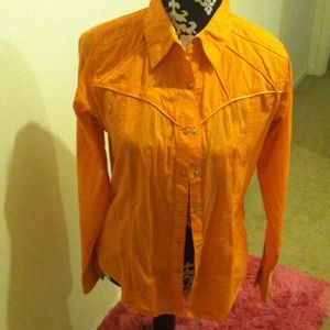 Beautiful orange collar shirt with front snaps!!