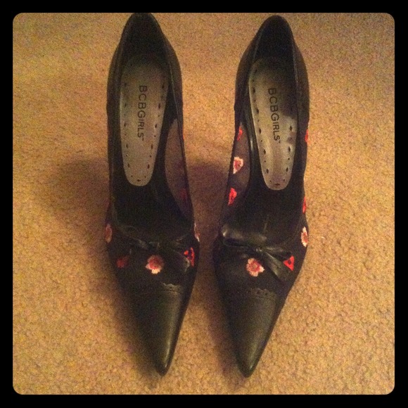 BCBGirls Black & Floral Pointed Heels Size 8