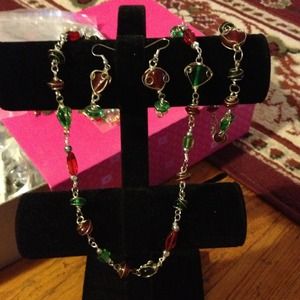 Christmas necklace, bracelet and earrings set.