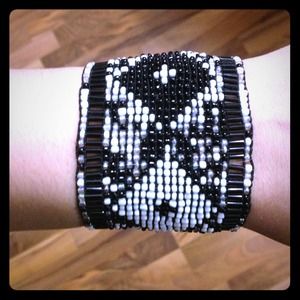 Beaded bracelet