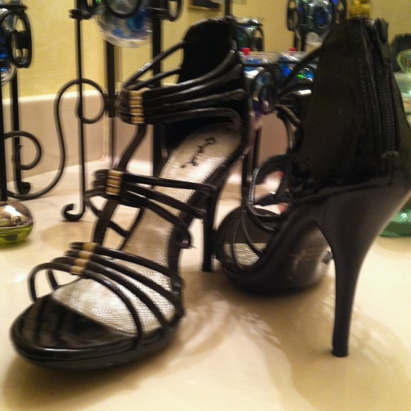 Shoes - Picture 3 of 3