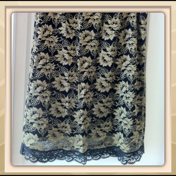 Dresses & Skirts - Size 2X gorgeous gold & black lace skirt