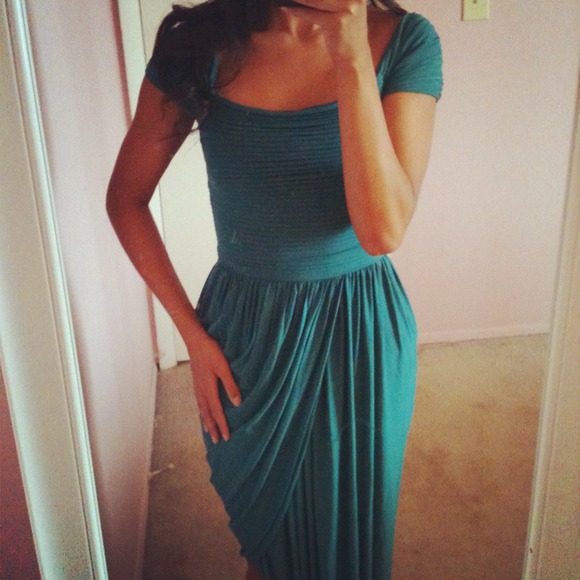 NEW ITEM BCBG off the shoulder cocktail dress