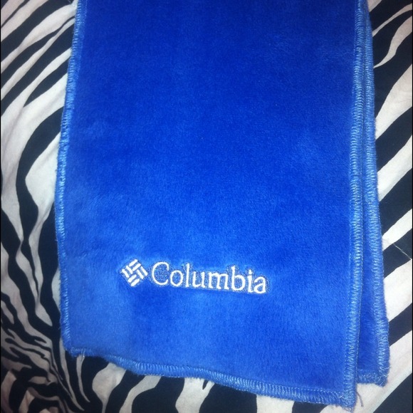 Columbia scarf