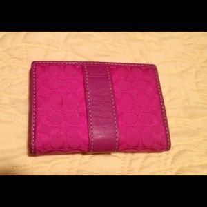 💞💞Pink Coach Wallet💞💞