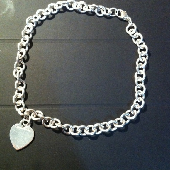 ✋Bundled! Tiffany & Co authentic heart necklace