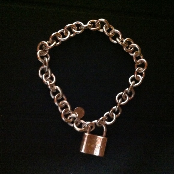 ✋Bundled! Tiffany & co Auth Lock pendant bracelet