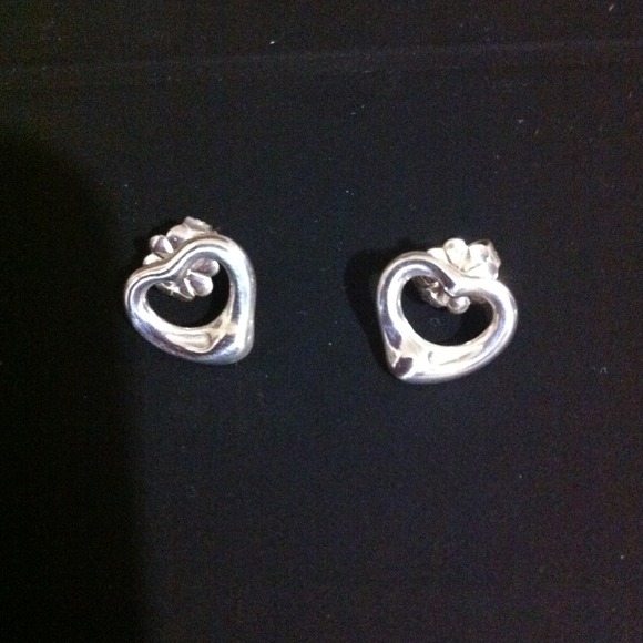 Sold!!!!!! Tiffany&Co auth Elsa Peretti earrings