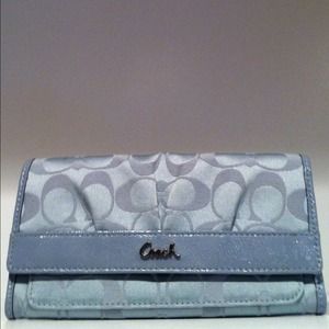 ❗SOLD BN Baby Blue Coach Wallet❗