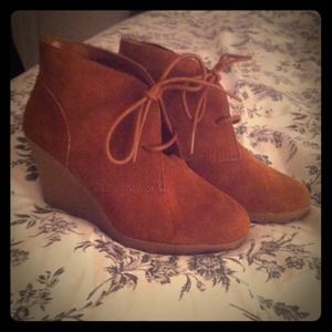 Reserved BUNDLE: Brown Wedge Booties & Black Dress