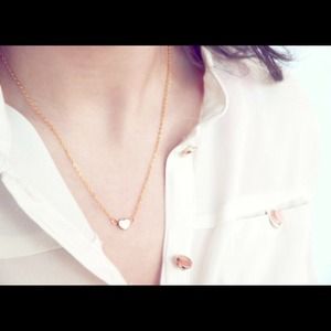 Tiny gold heart necklace by MintEli