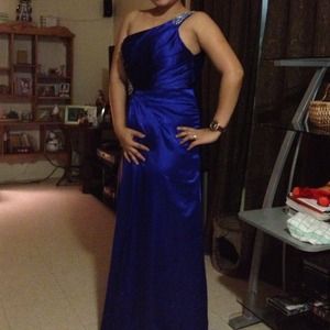 Long dress color blue with bids diamond